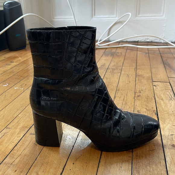 & Other Stories Croc Leather Platform Boots - Picture 10 of 12